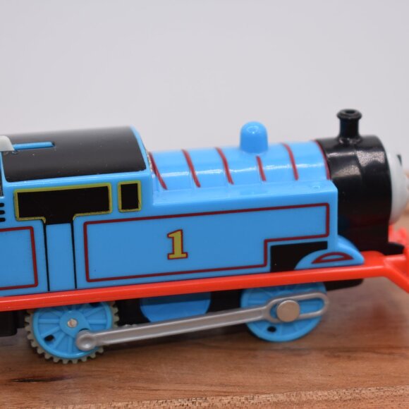 Thomas Motorized Train Annie Passenger Coach Battery Operated Thomas & Friends - Picture 5 of 6